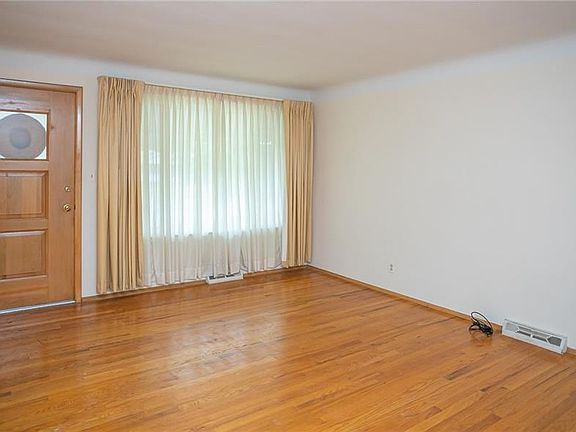 5th image of 5552 Andover Blvd