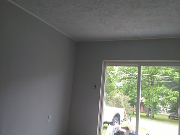 3rd image of 120 Greenbriar Ln