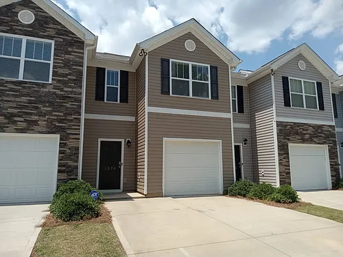 1574 Katherine Ct Photo 1