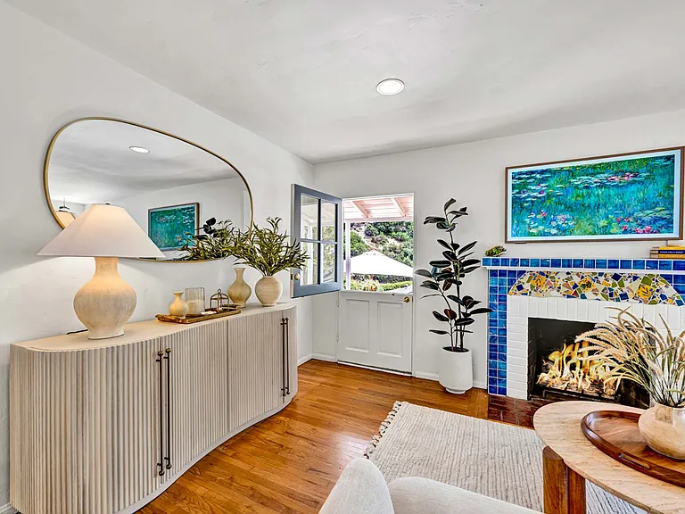 924 Park Ave — Photo 6