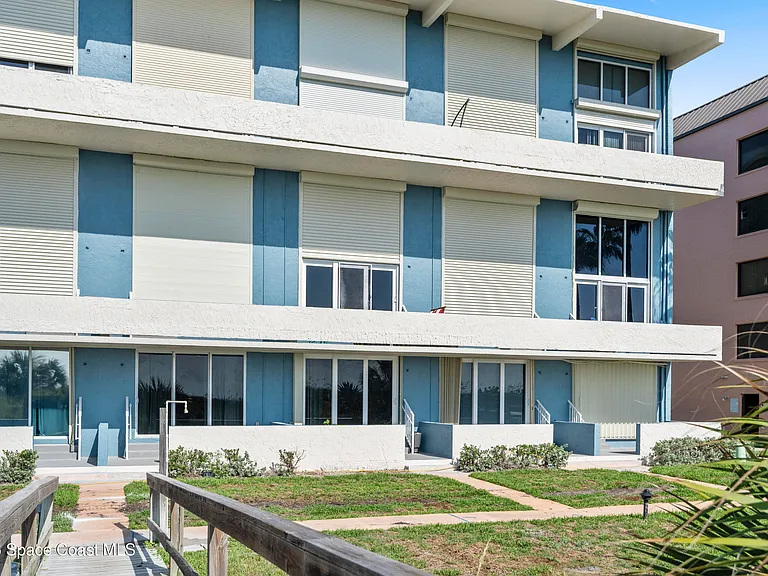 5050 Ocean Beach Blvd #301 — Photo 29