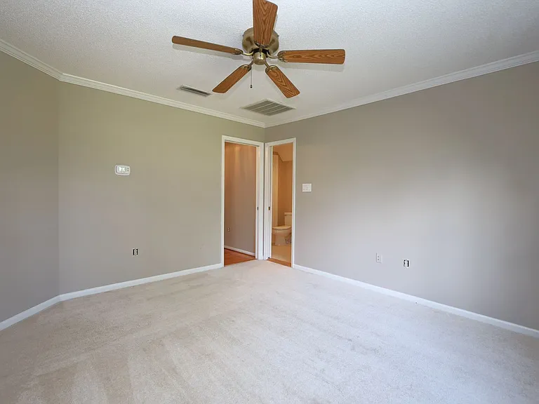 1054 Ridge Rd — Photo 34