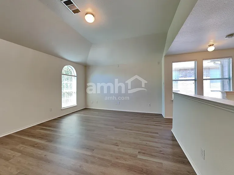 10624 Cochron Dr — Photo 9