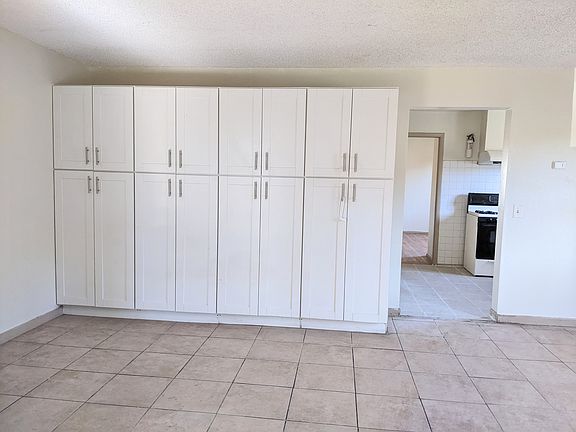 2nd image of 133 E Avenue 32 #3