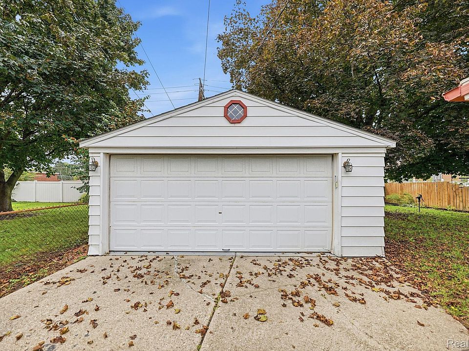 9293 Virginia St, photo 29