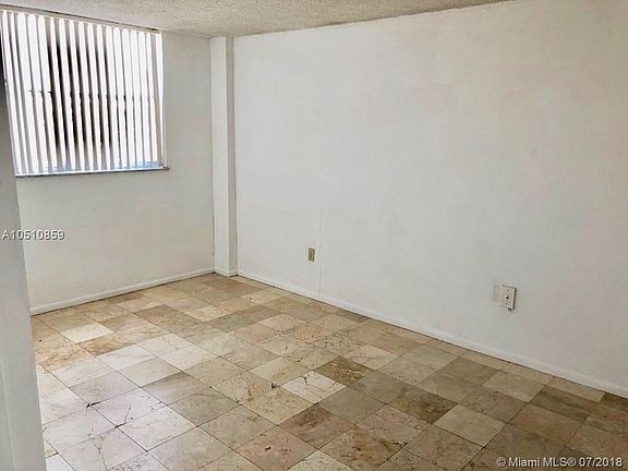 5th image of 16465 NE 22nd Ave APT 406