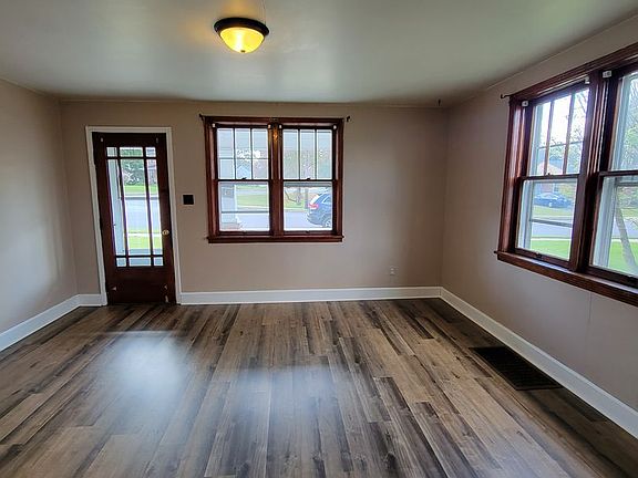 3rd image of 471-475 Heintzelman Ave #471HEINTZE