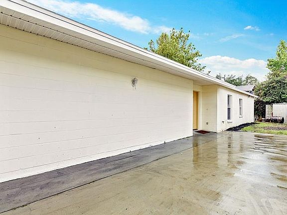 5th image of 1108 W Willow Pine Ct