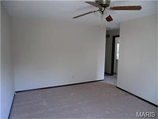 3rd image of 4845 Oldenburg Ave