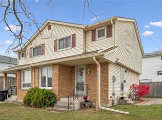 32 Jansen Ave, Kitchener, ON N2A 2L3