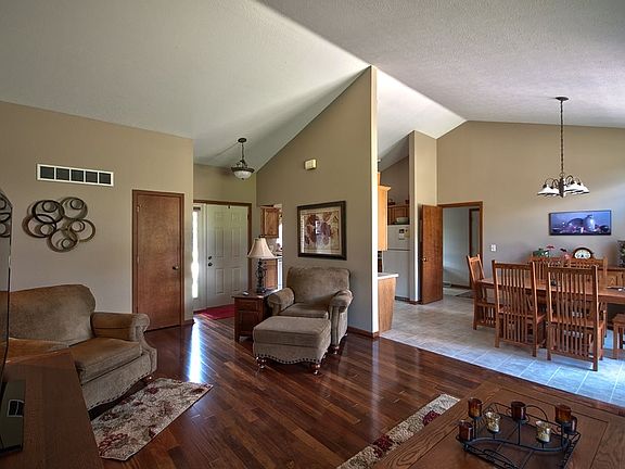 4th image of 67186 Chadwick Ct