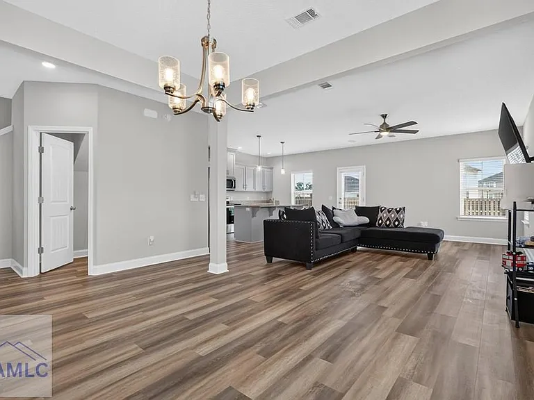 929 Abode Ave — Photo 7