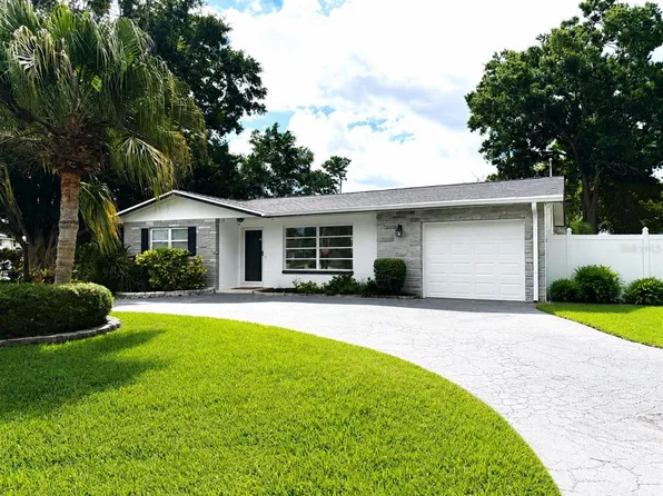12620 82nd Ter, Seminole, FL 33776