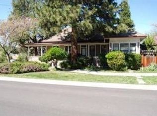 110 8th St, Ashland, OR 97520