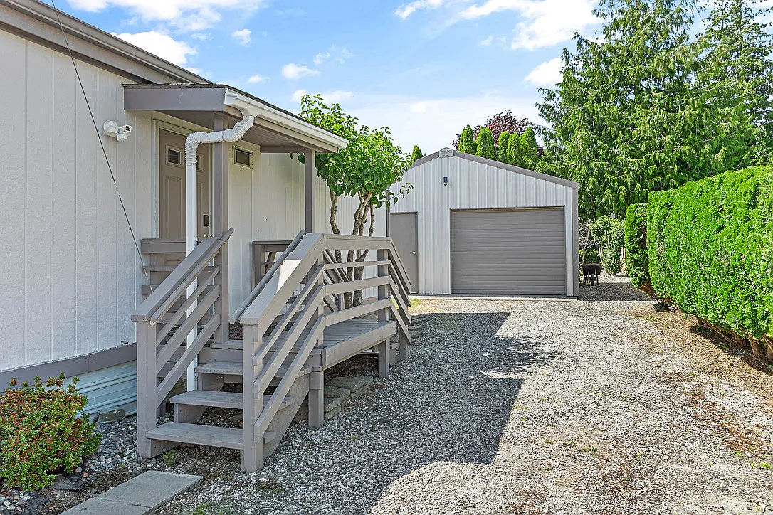 2 bed, $2,200 — Photo 2