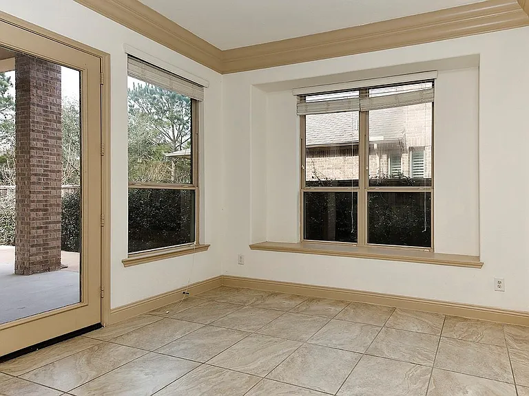 27 Tioga Pl — Photo 13