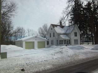 902 S Lafayette St, Greenville, MI 48838