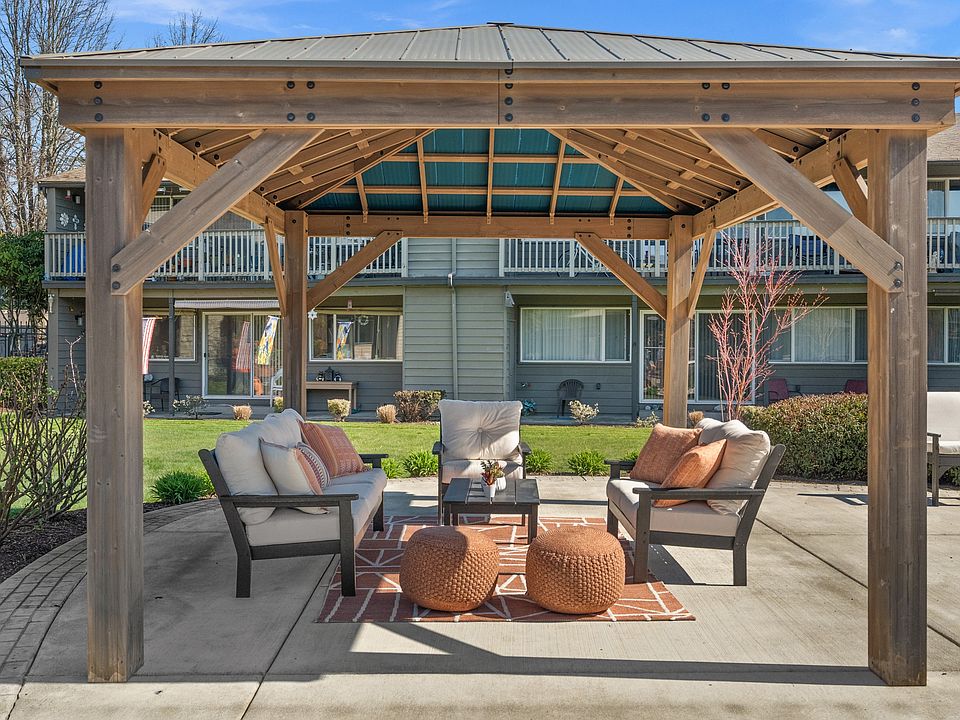 Gazebo Seating