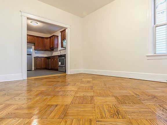 4th image of 285 Virginia Ave