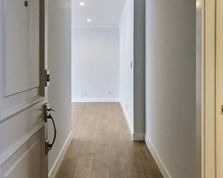 324 N Oakhurst Dr — Photo 5