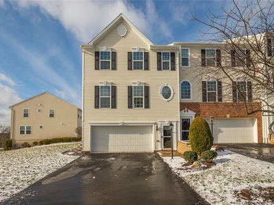 366 Sunrise Dr, Carnegie, PA, 15106