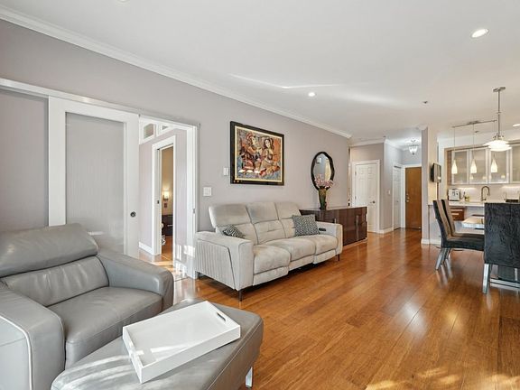 4th image of 50 N San Mateo Dr APT 101