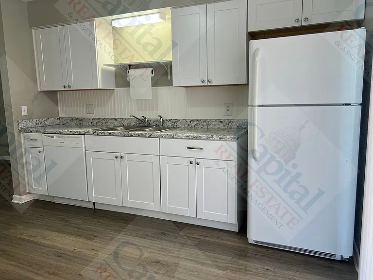 402 W Curtis Dr — Photo 7