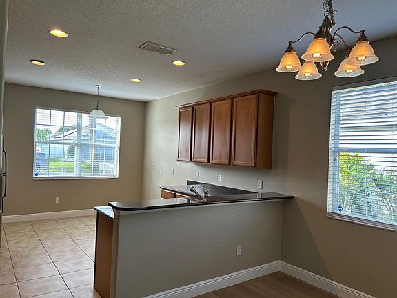 5th image of 152 Adoncia Way