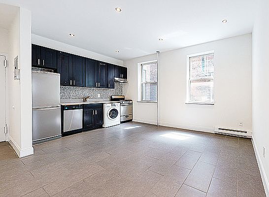2nd image of 220 W 107th St APT 5J