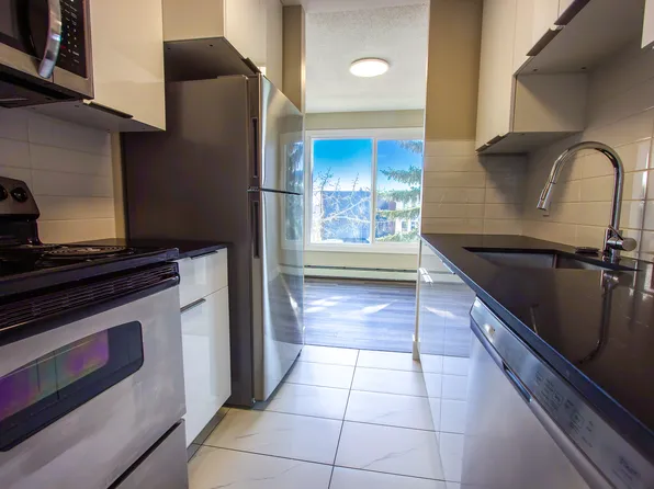 Windsor Estates, 18175 96th Ave NW, Edmonton, AB T5T 2Z2