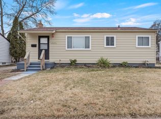 32325 Parkwood St, Westland, MI 48186