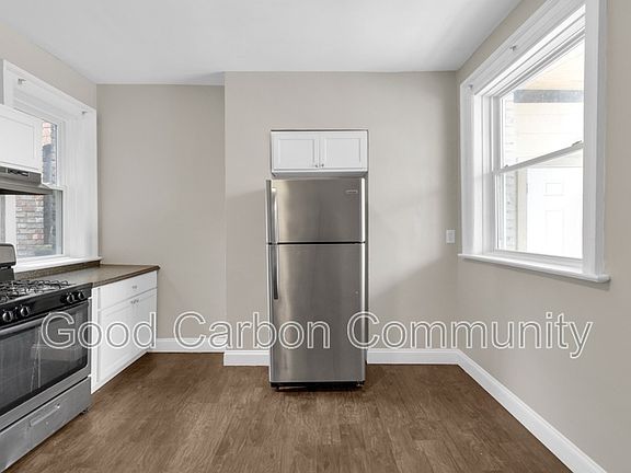 3rd image of 1073 Grant St APT 27