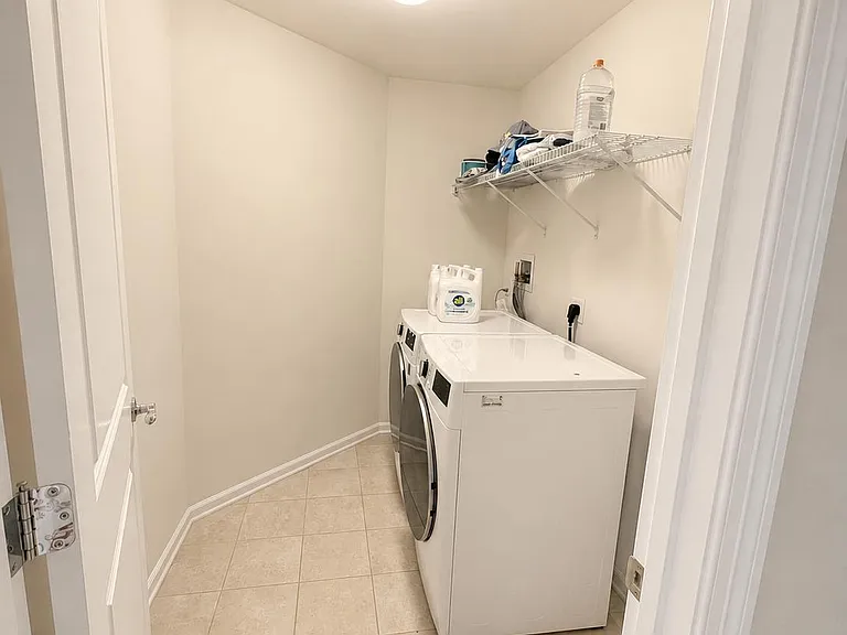 28 Cherry Ln #28 — Photo 15