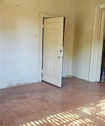 3rd image of 56 N Georgia Ave