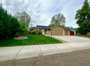 1029 W Loon St, Meridian, ID 83642