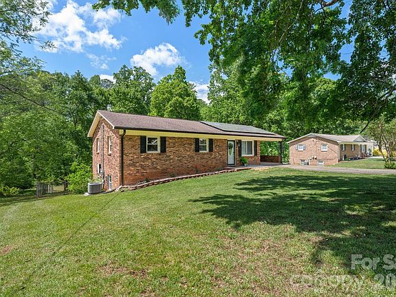 2nd image of 2060 Barringer Cir