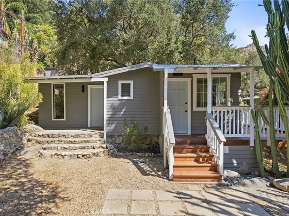 570 Brookside Ln, Sierra Madre, CA 91024