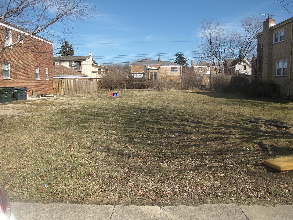 2nd image of 6611 N Drake Ave