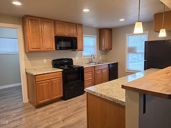 5th image of 2134 Laurel St
