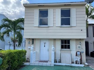 1360 W 71st St, Hialeah, FL 33014