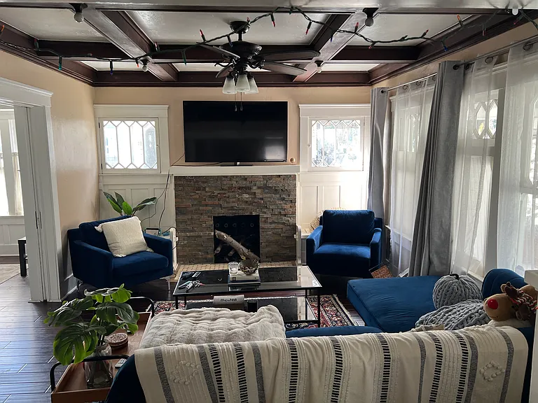 392 E Arrow Hwy — Photo 3
