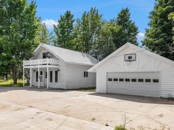 1531 W Kalkaska Rd, Kalkaska, MI 49646