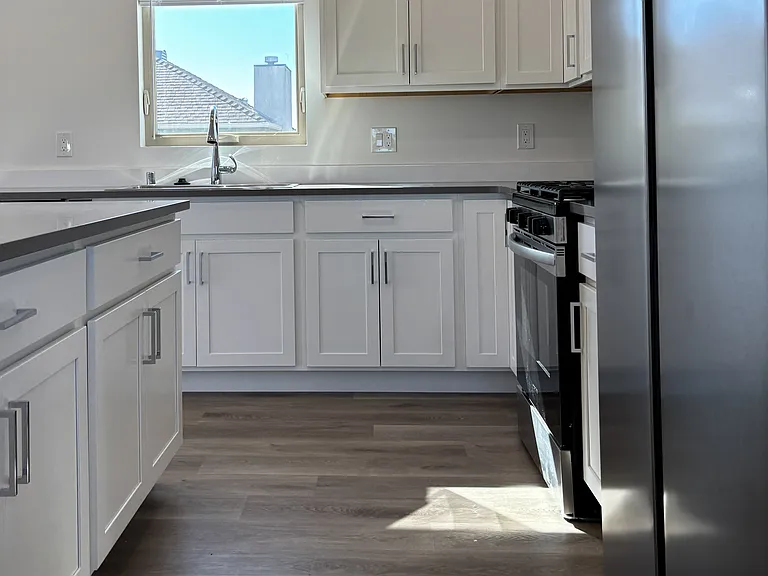 312 S Halcyon Rd #C — Photo 8
