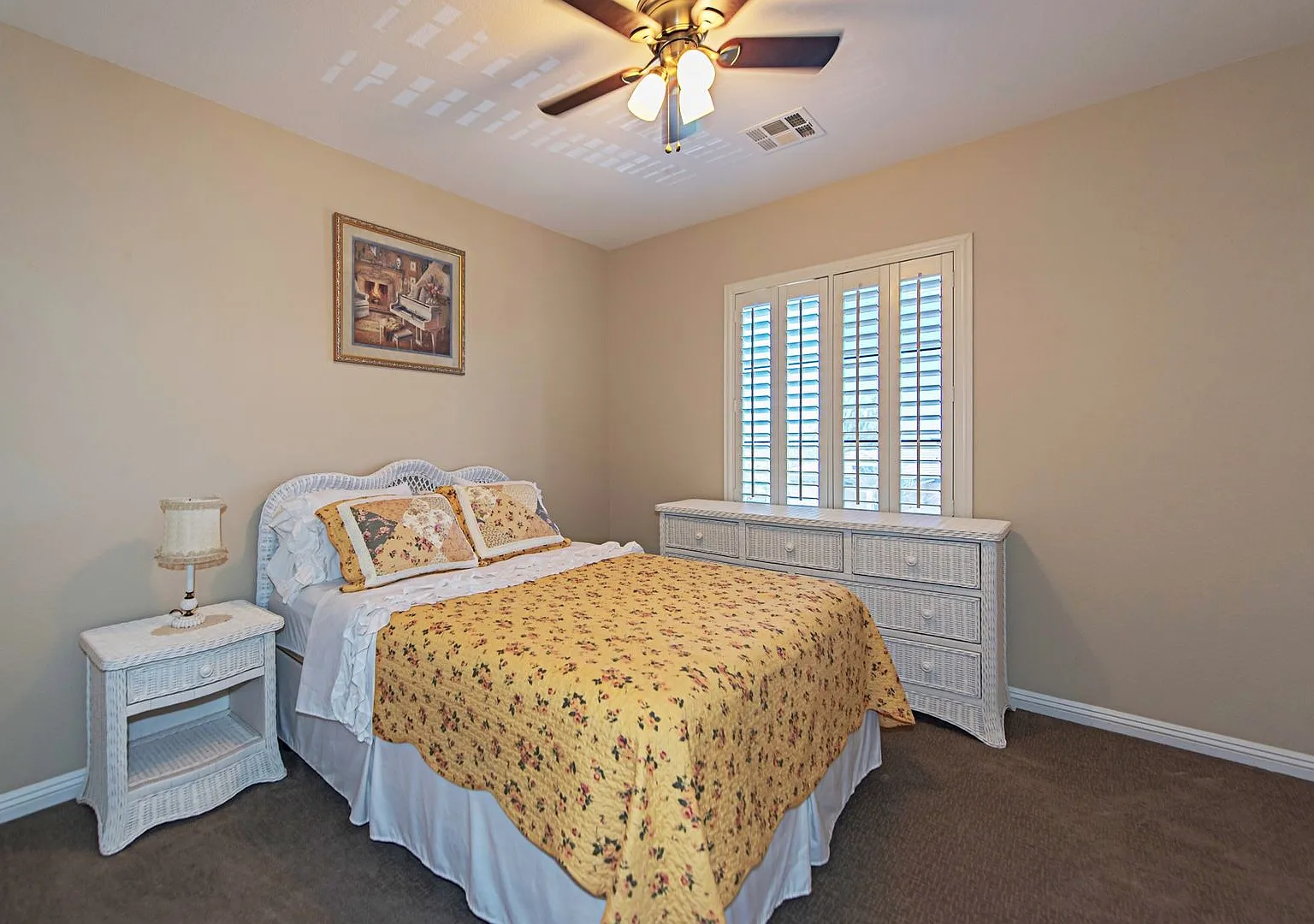 Stunning Spring Mountain Ranch,3,045 Sq Ft 2 Story Home In Nw Area — Photo 2