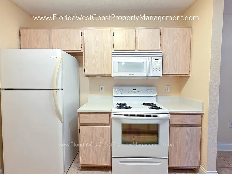 7417 Vista Way #101 — Photo 7
