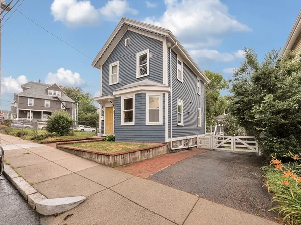 94 Wyman St, Jamaica Plain, MA 02130