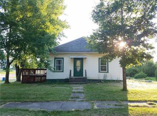 215 NW 2nd St, Melcher, IA 50163