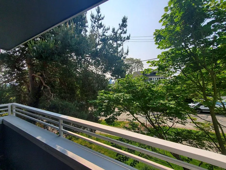 160 Lee St #204 — Photo 9