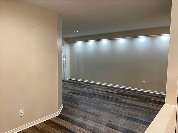 4th image of 155 Hillcrest Ave #1213