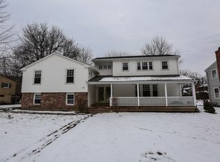 12 Green Hill Ln, Pittsford, NY